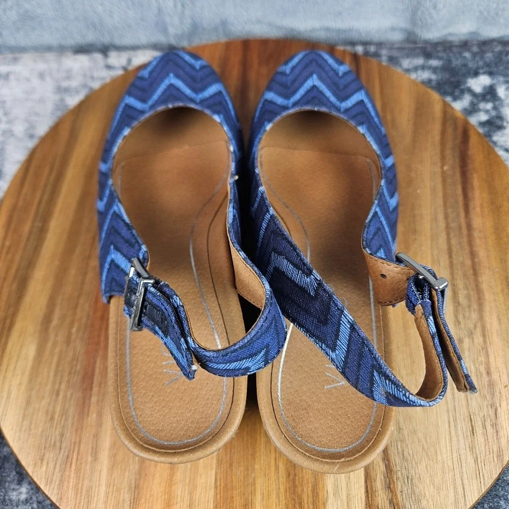 Vionic Coralina Espadrille Blue Chevron Print Slingback Wedge Sandals Womens 7.5